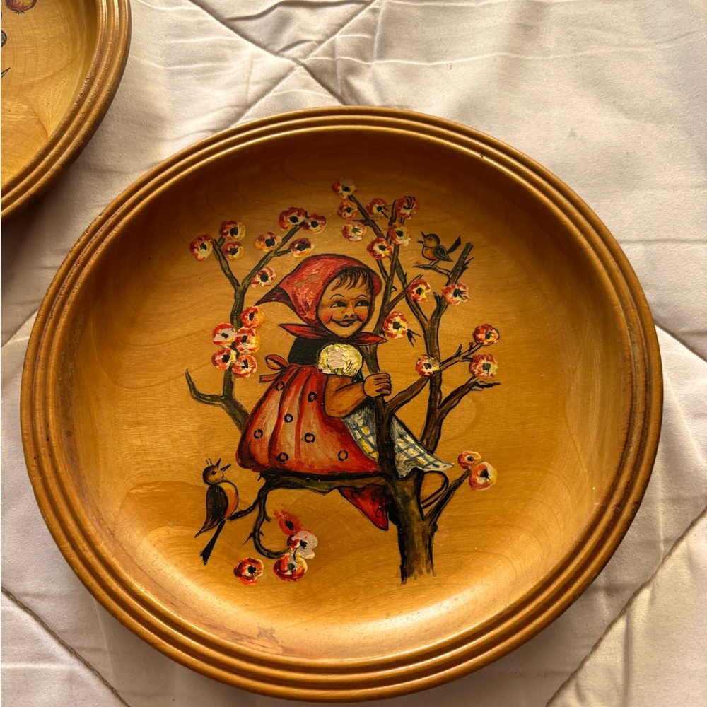 Vintage Hummel wooden Decorative Plates with boy and girl Illustrations - Picture 4 of 6